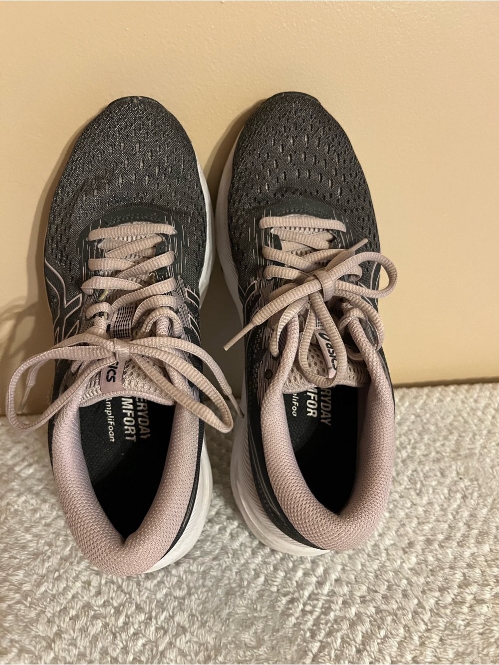ASICS Gel Elite 7 Women's Gray and Light Pink Running Shoes
